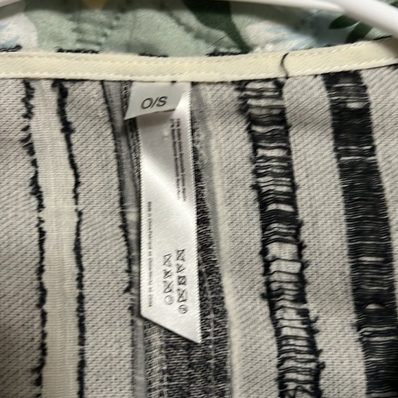 Anthropologie wrap,lite weight topper - Picture 5 of 5